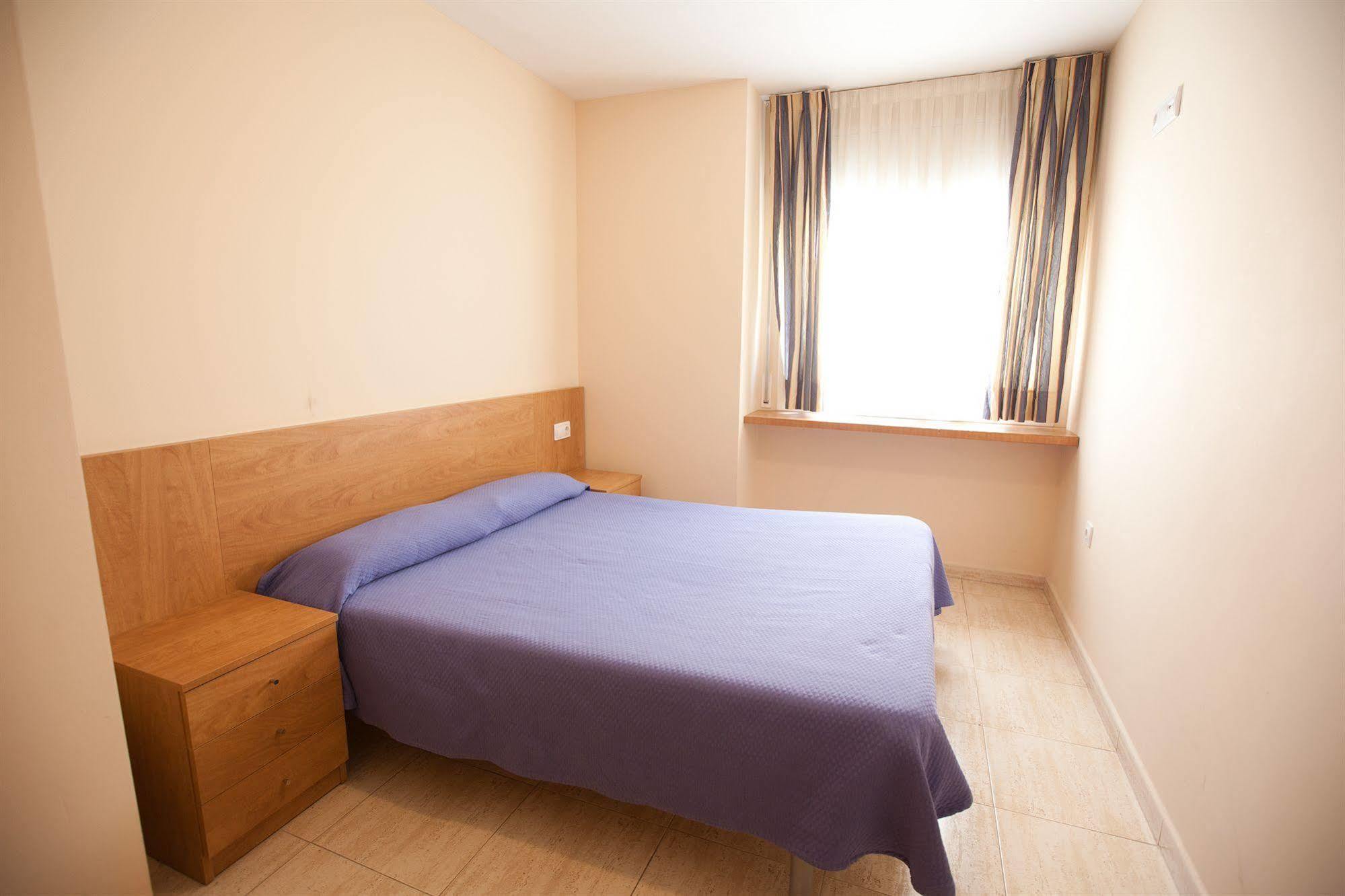Apartaments Costamar Calafell Oda fotoğraf